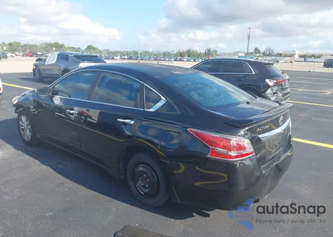 2015 Nissan Altima 2.5 S из США, поврежденный, VIN 1N4AL3AP3FC139884